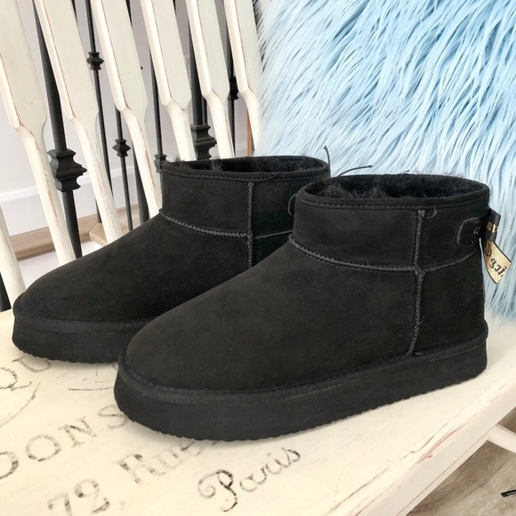 Juicy Couture, Womens Olden Mini Platform Faux Suede Boots, Pull On, Size 9, NEW - Picture 4 of 16